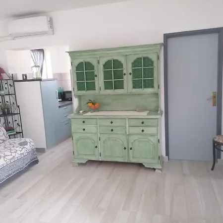 Arancia Apartment
